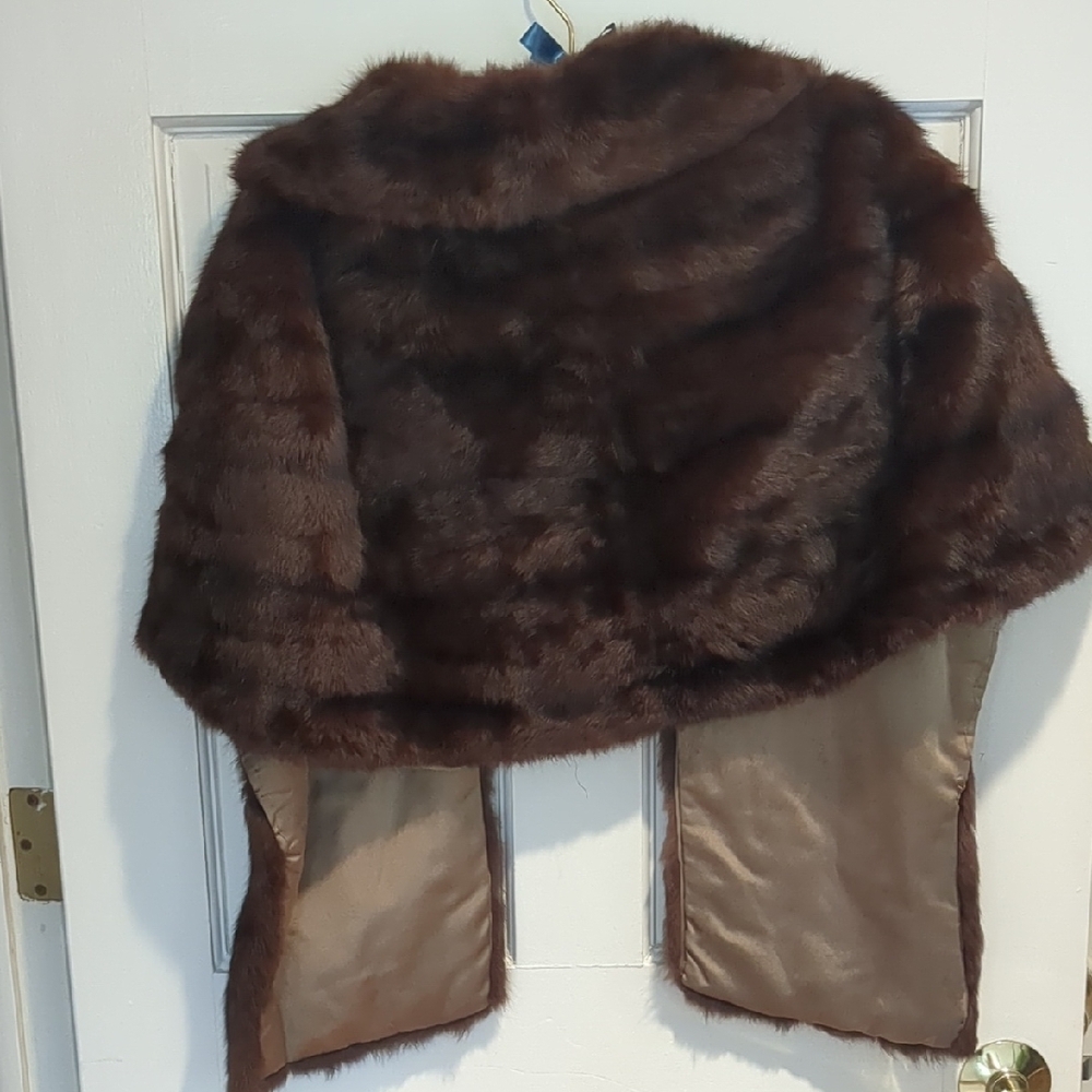 Elegant Mink Fur Stoll - Picture 3 of 6
